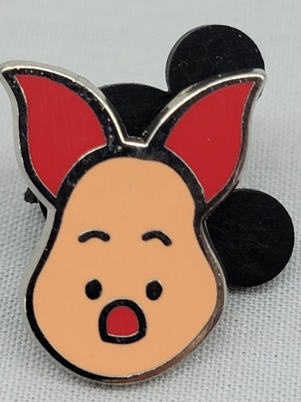 DISNEY Pin Trading ~ Winnie The Pooh ~ Cute Characters Faces ~ Piglet ~ 2007~P09